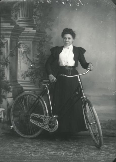 Dagmar Hansen, Vig - 1900 (B10010)