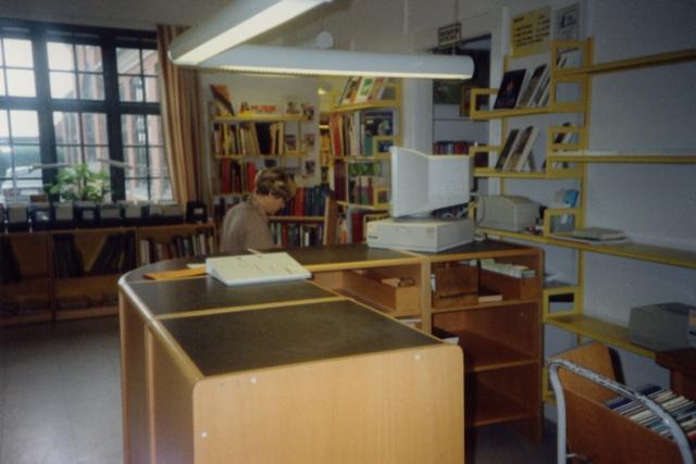 Vig Bibliotek - 1994 (B680)